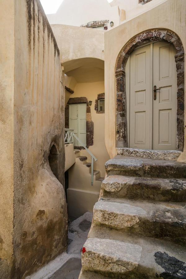 Exi Castle Suites Emporio  Exterior photo