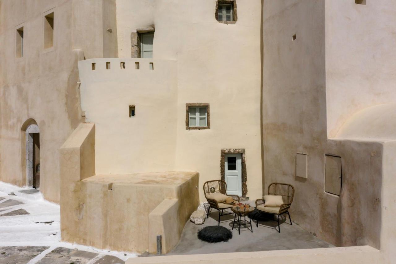 Exi Castle Suites Emporio  Exterior photo